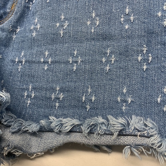 Ann Taylor Loft Blue Distressed Denim Jean Shorts Blue Wash Size 8/29 - Picture 7 of 13